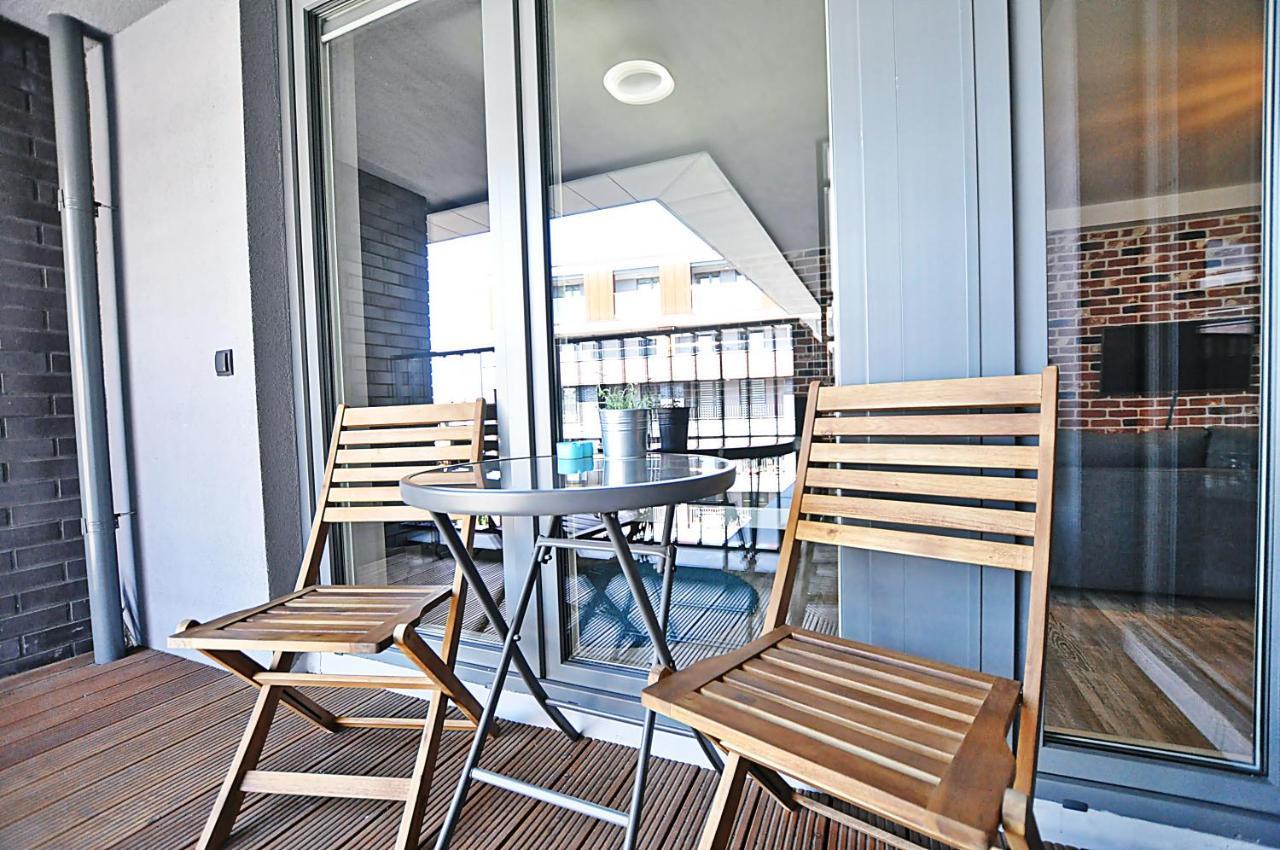 Designomania Apartments - Nadwislanska 11 كراكوفيا المظهر الخارجي الصورة